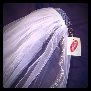 NWT Giselle Bridal Veil in White